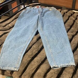 #606 “Gloria Vanderbilt” Classic Blue Denim Jeans